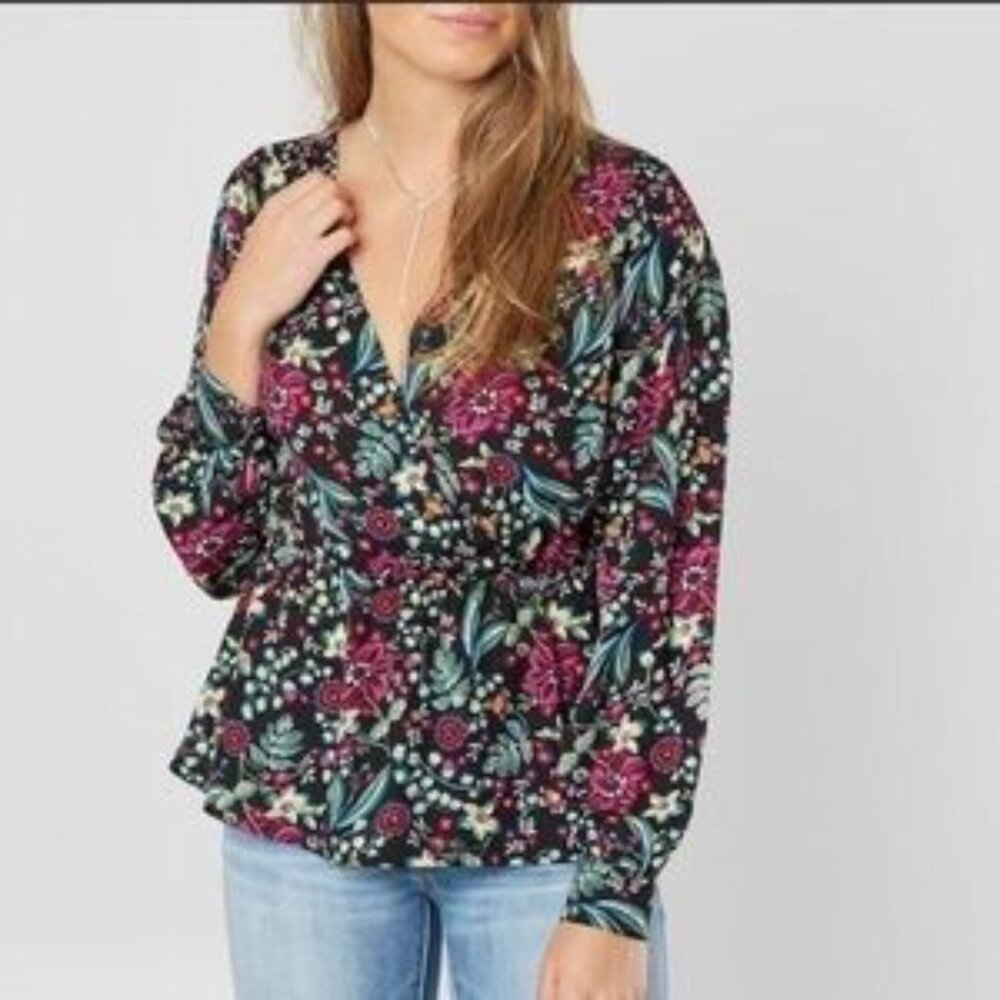 ⭐ Sz Small Gimmicks (Buckle) Boho cottage core Floral Black Pink l Peplum blouse
